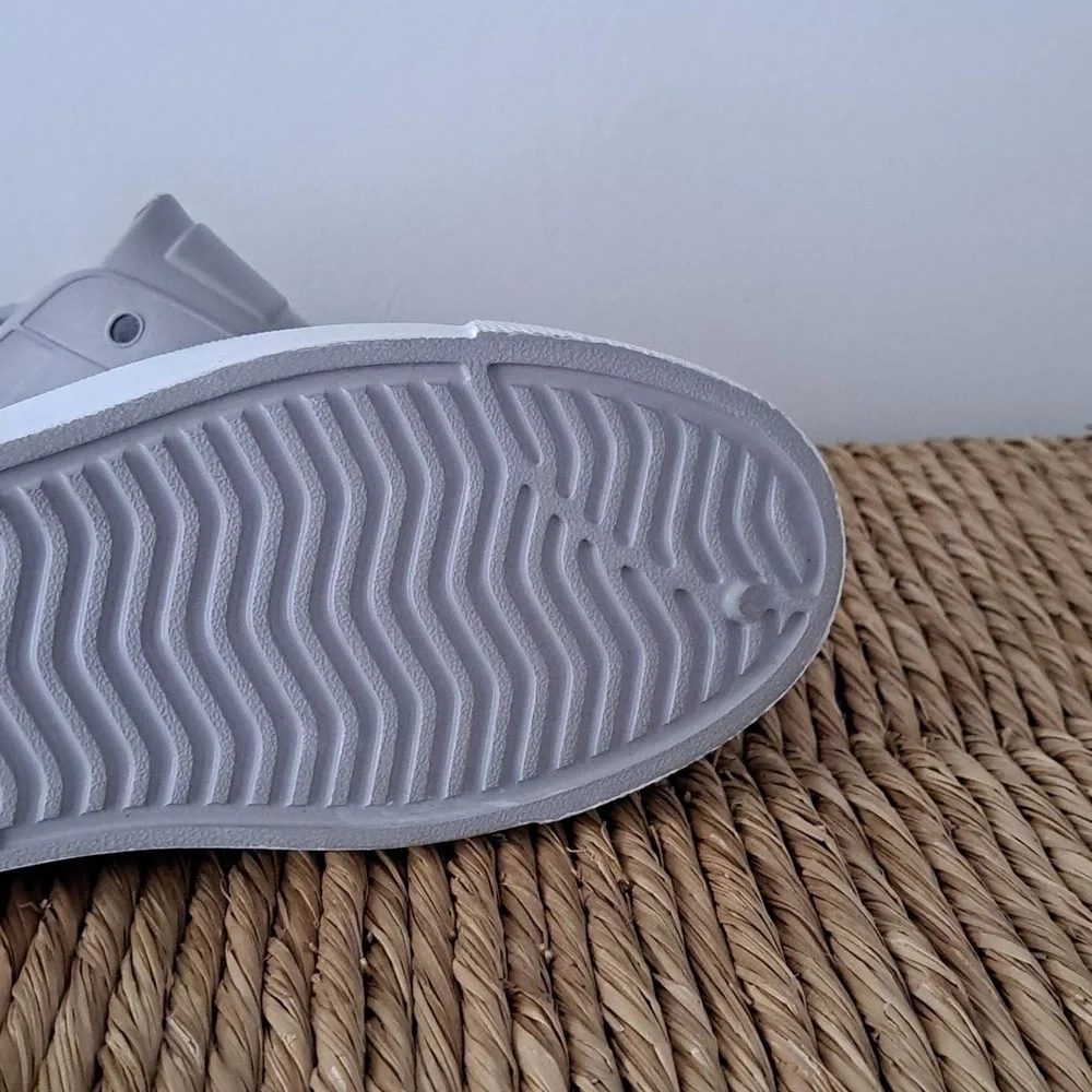 ●new ●slides
